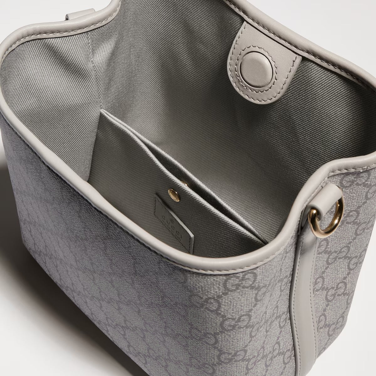 GG Emblem small bucket bag