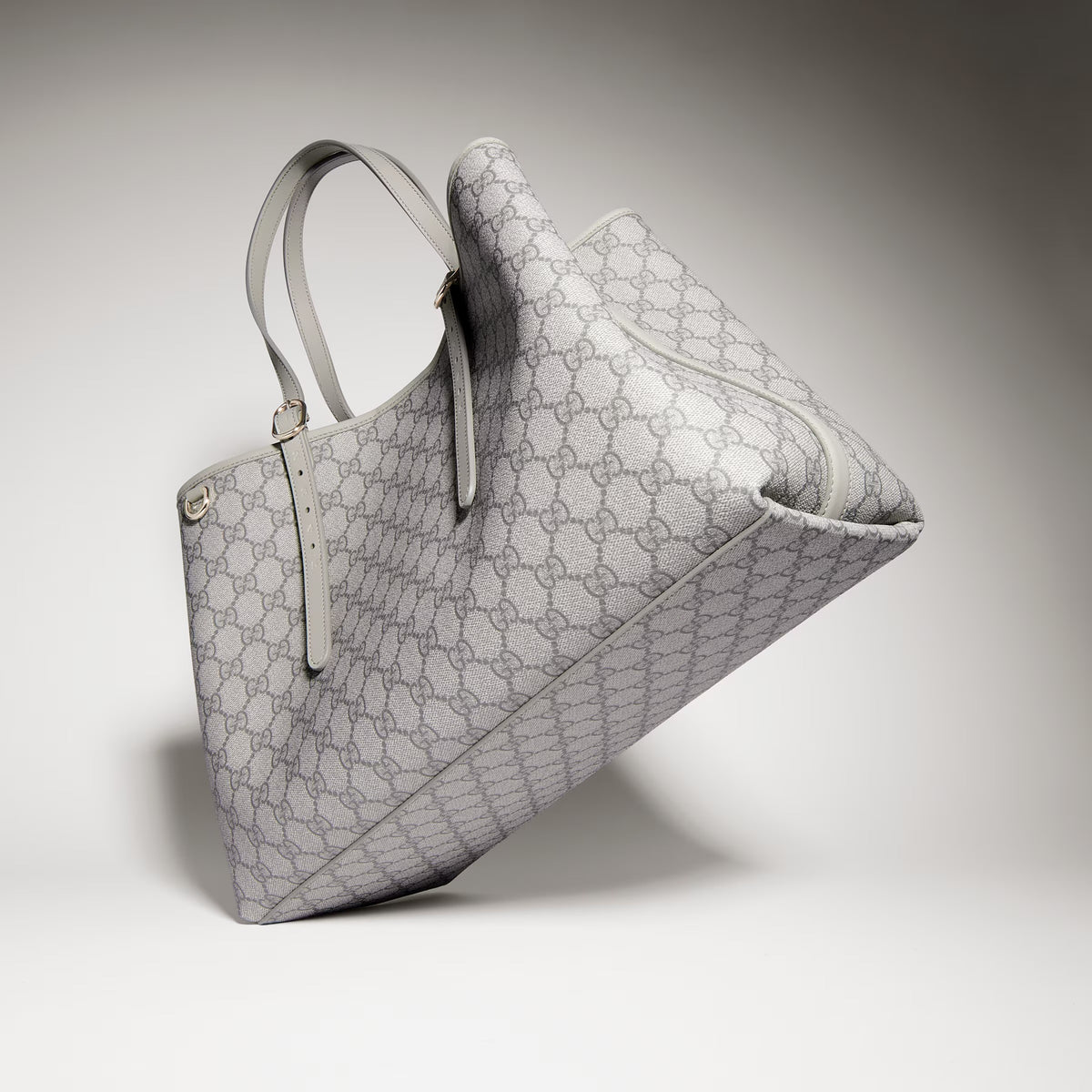 GG Emblem large tote bag