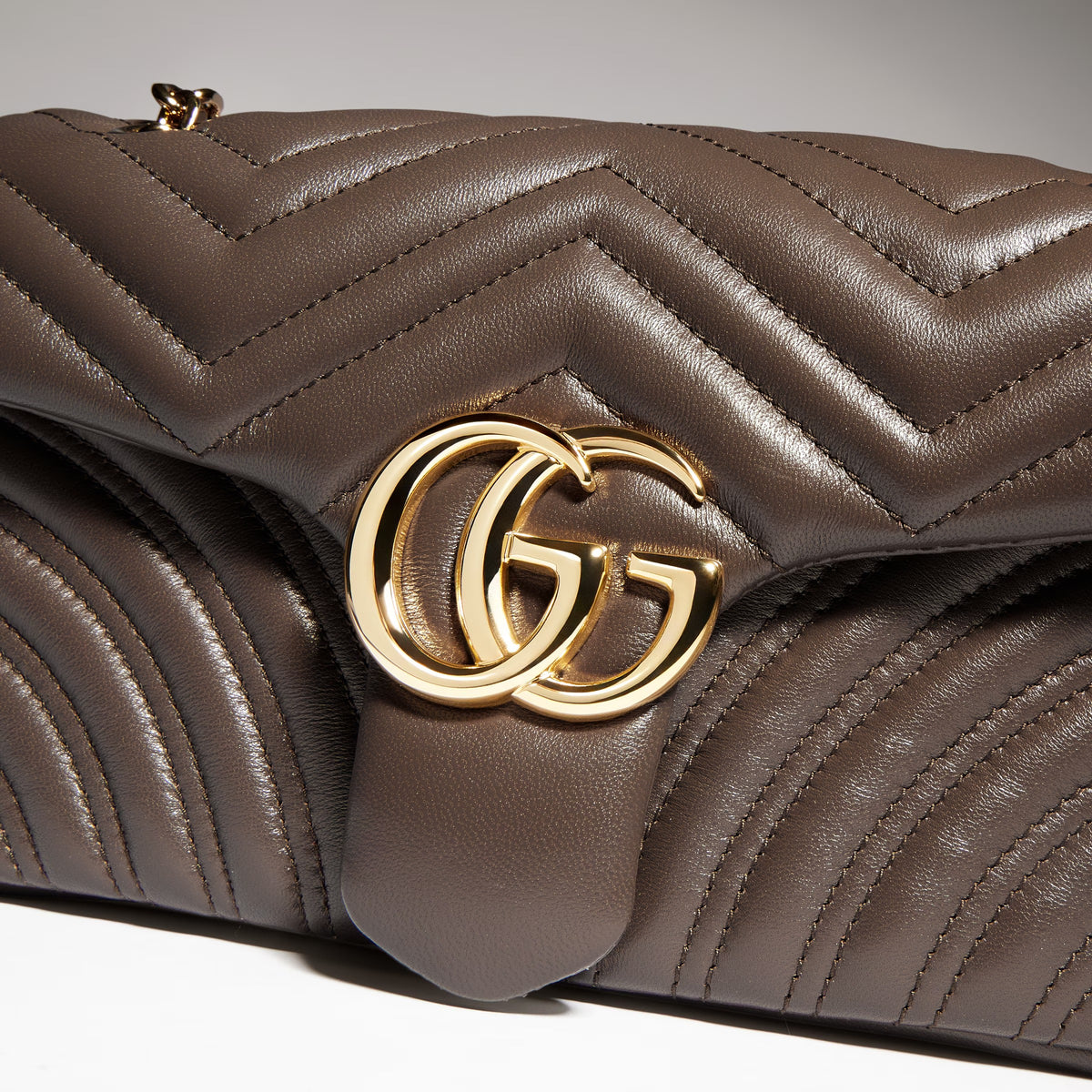 GG Marmont medium shoulder bag